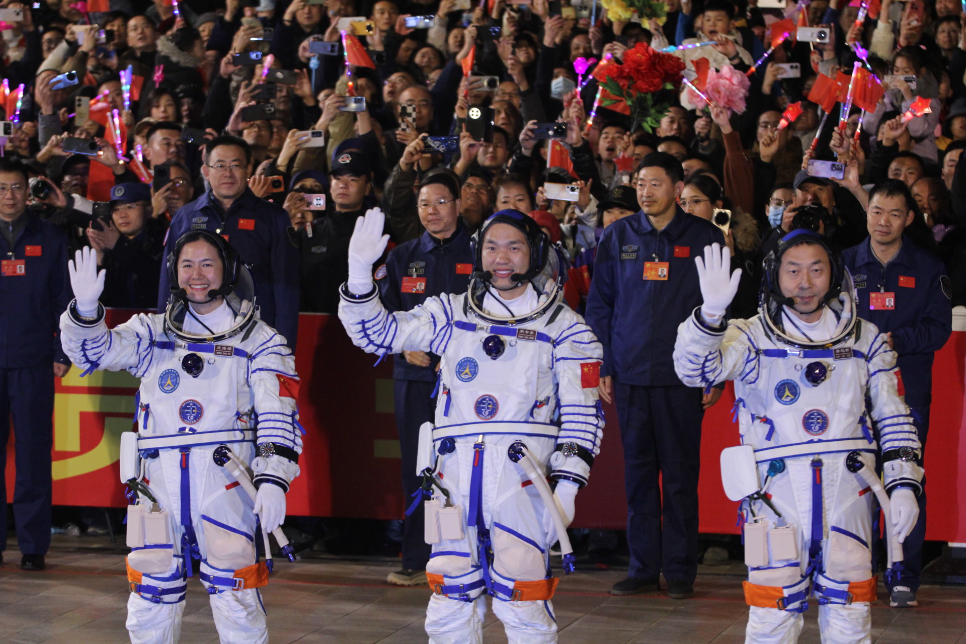 神舟二十号丨神舟二十号航天员乘组出征仪式在酒泉卫星发射中心举行