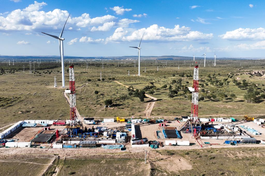 土复兴气田新井日产200万方天然气