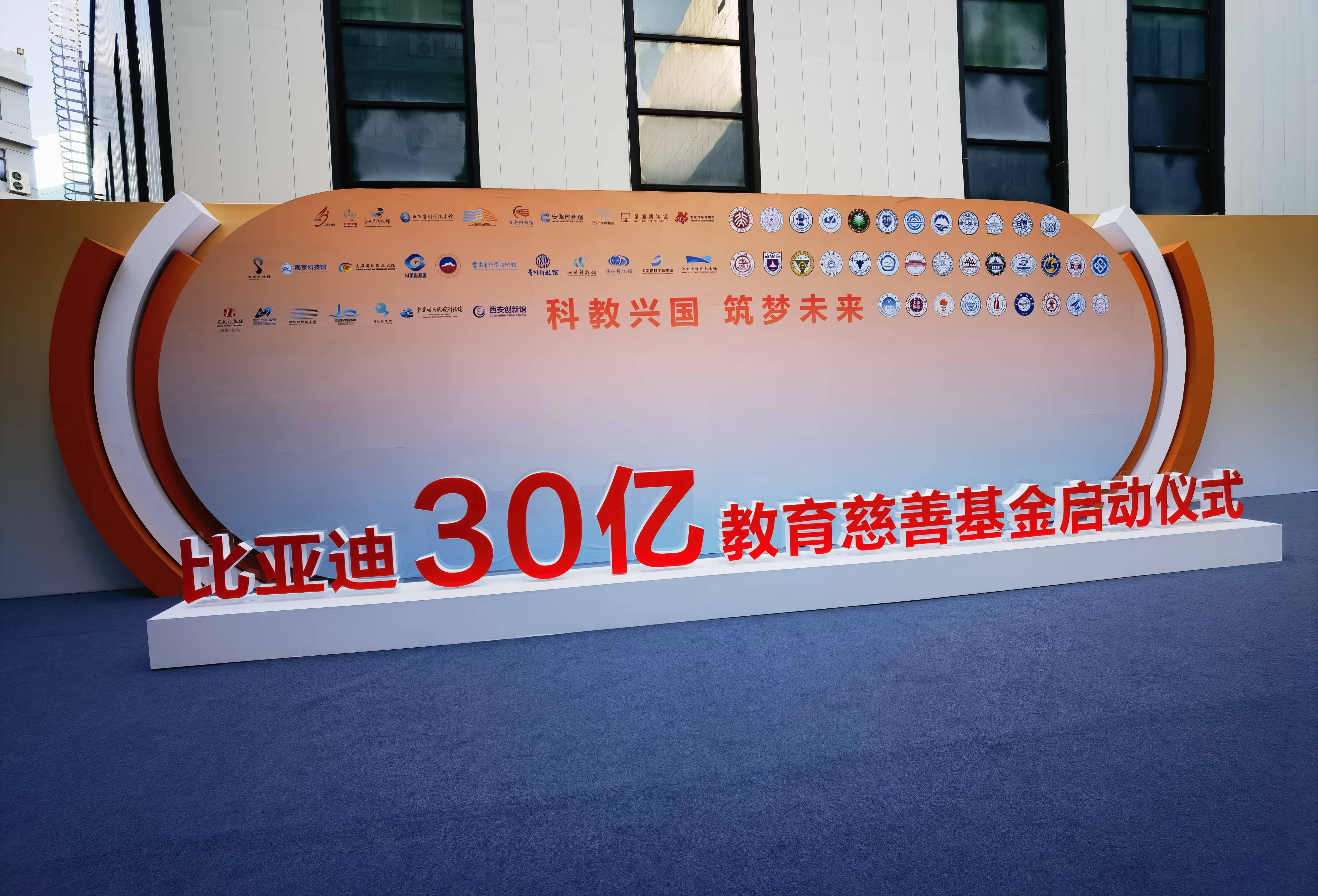 哈利法基金将在“阿联酋制造”展上展示15个以上支持中小企业的重点项目