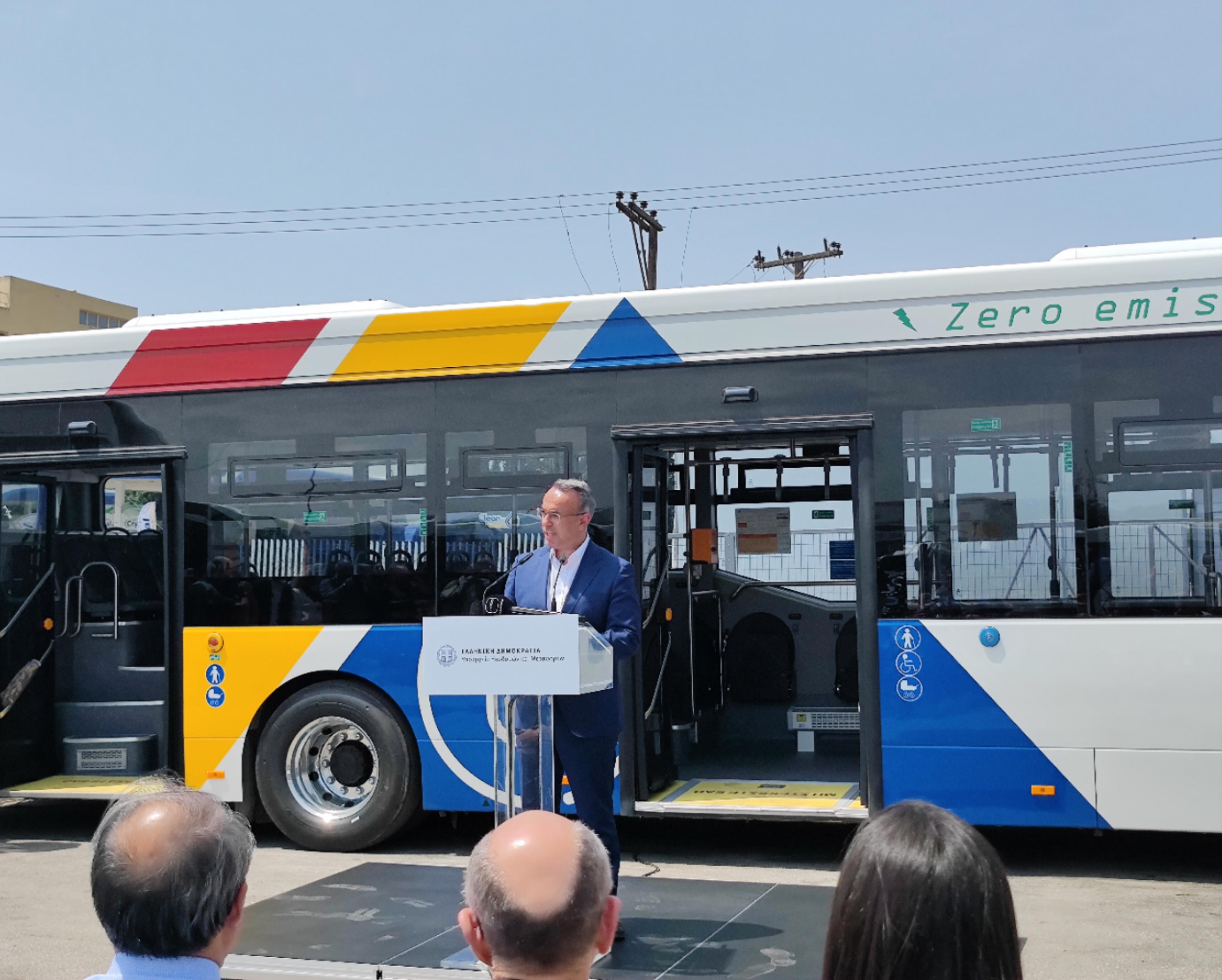 肖军正大使出席海法新港港口铁路服务开通仪式