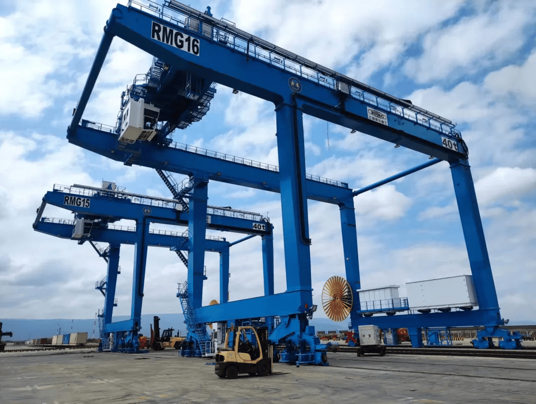 振华重工获得发明专利授权：“大型箱梁结构的制作方法及轮胎吊的组装方法”