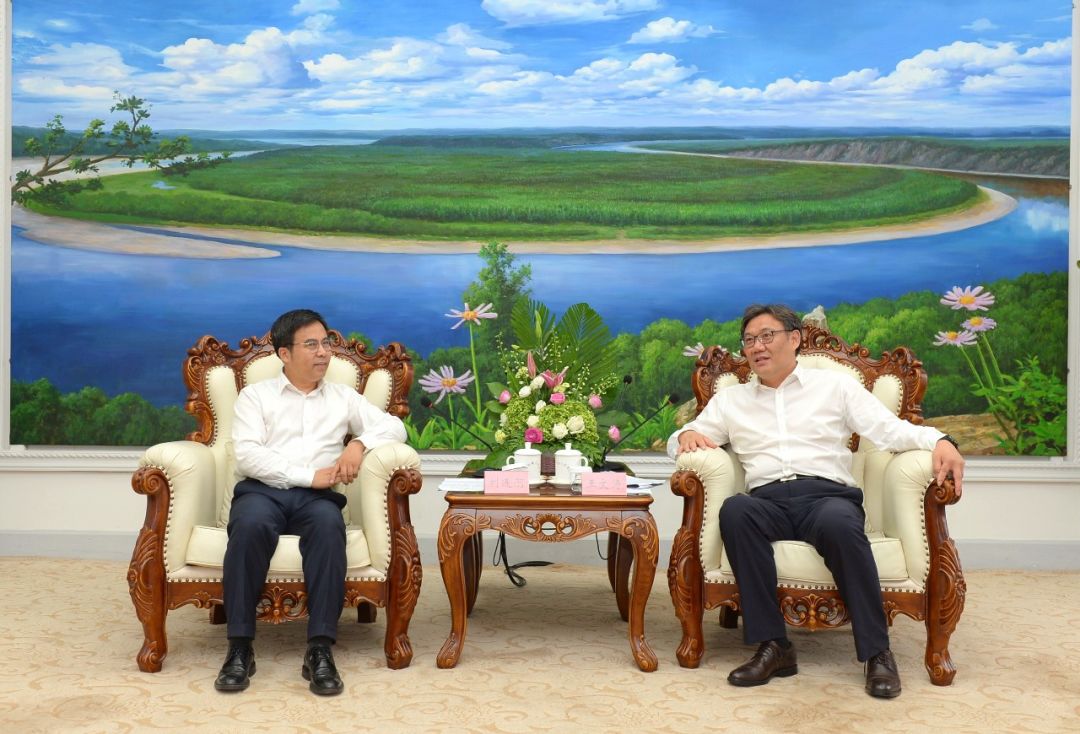 王文涛部长会见加拿大国贸部长西杜