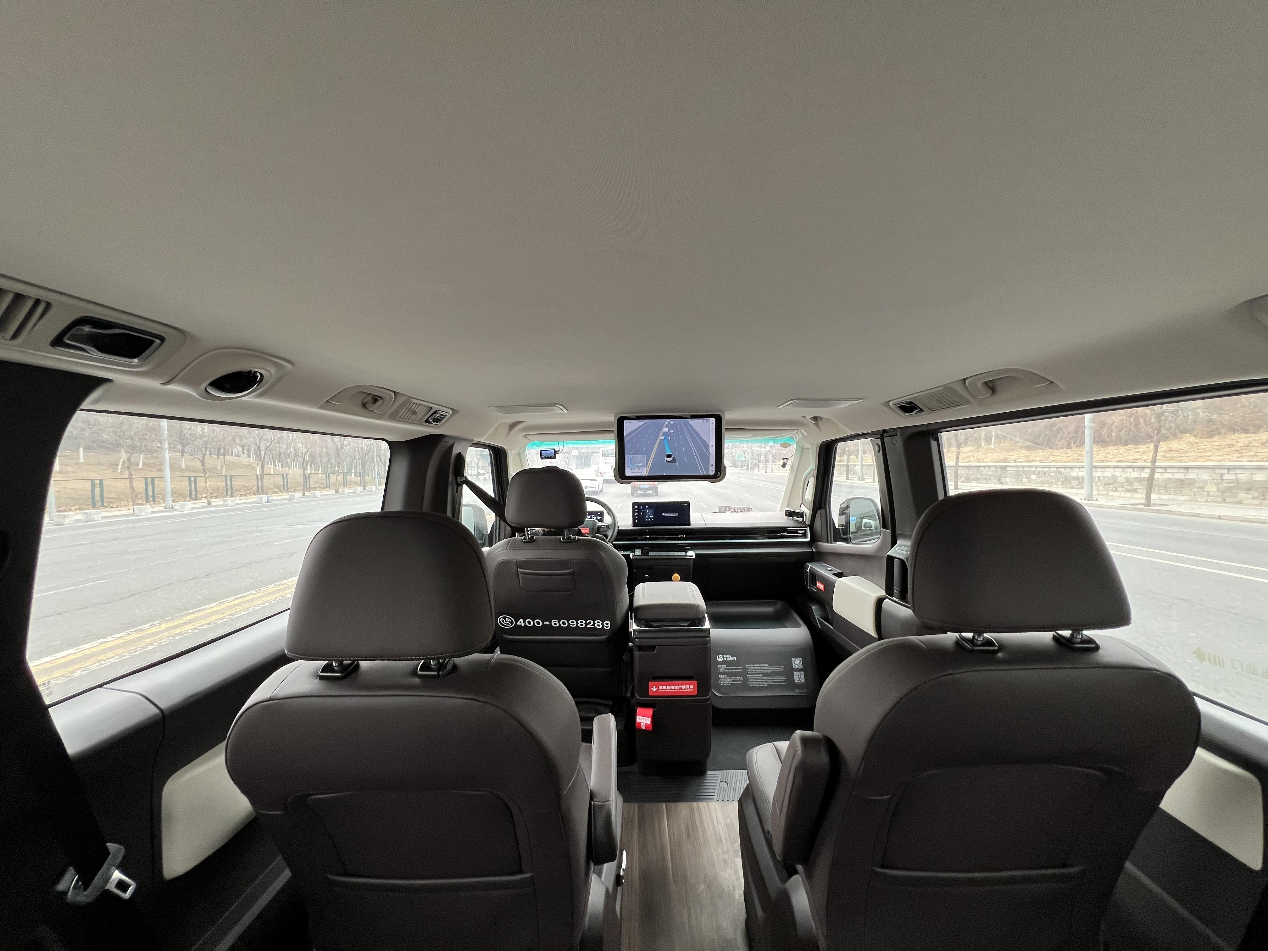 文远知行在新加坡开启自动驾驶小巴纯无人运营