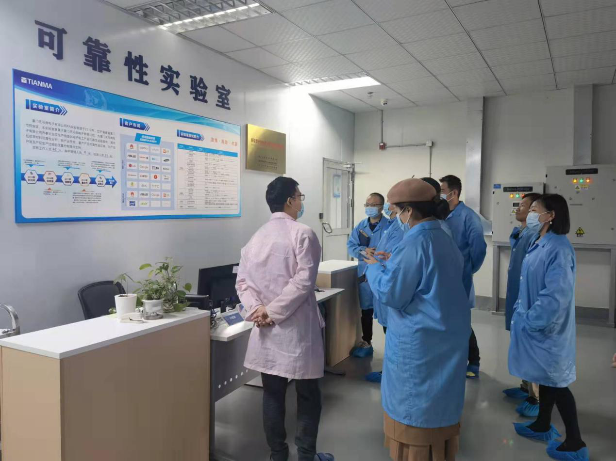 深天马Ａ：公司在车载显示领域深耕三十年