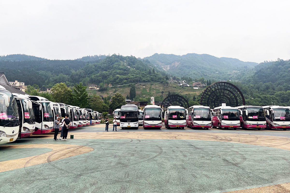 富临运业：截至2025年7月18日股东人数为15,209人