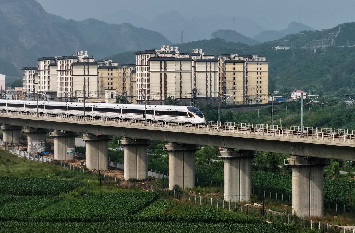 全国铁路7月1日实行新的列车运行图