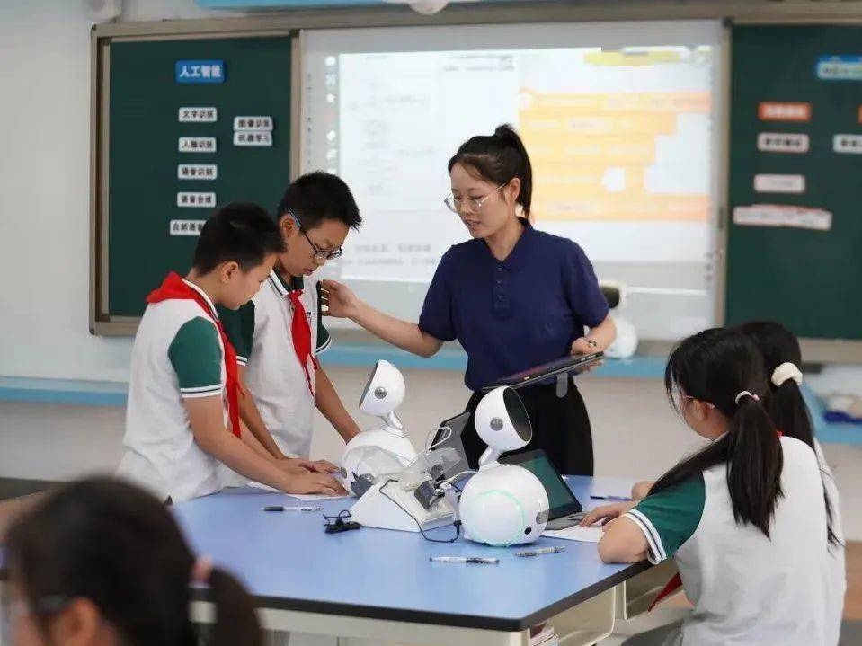 秀我中国丨我国自主研发儿童型“人工双心”成功植入低龄低体重患儿