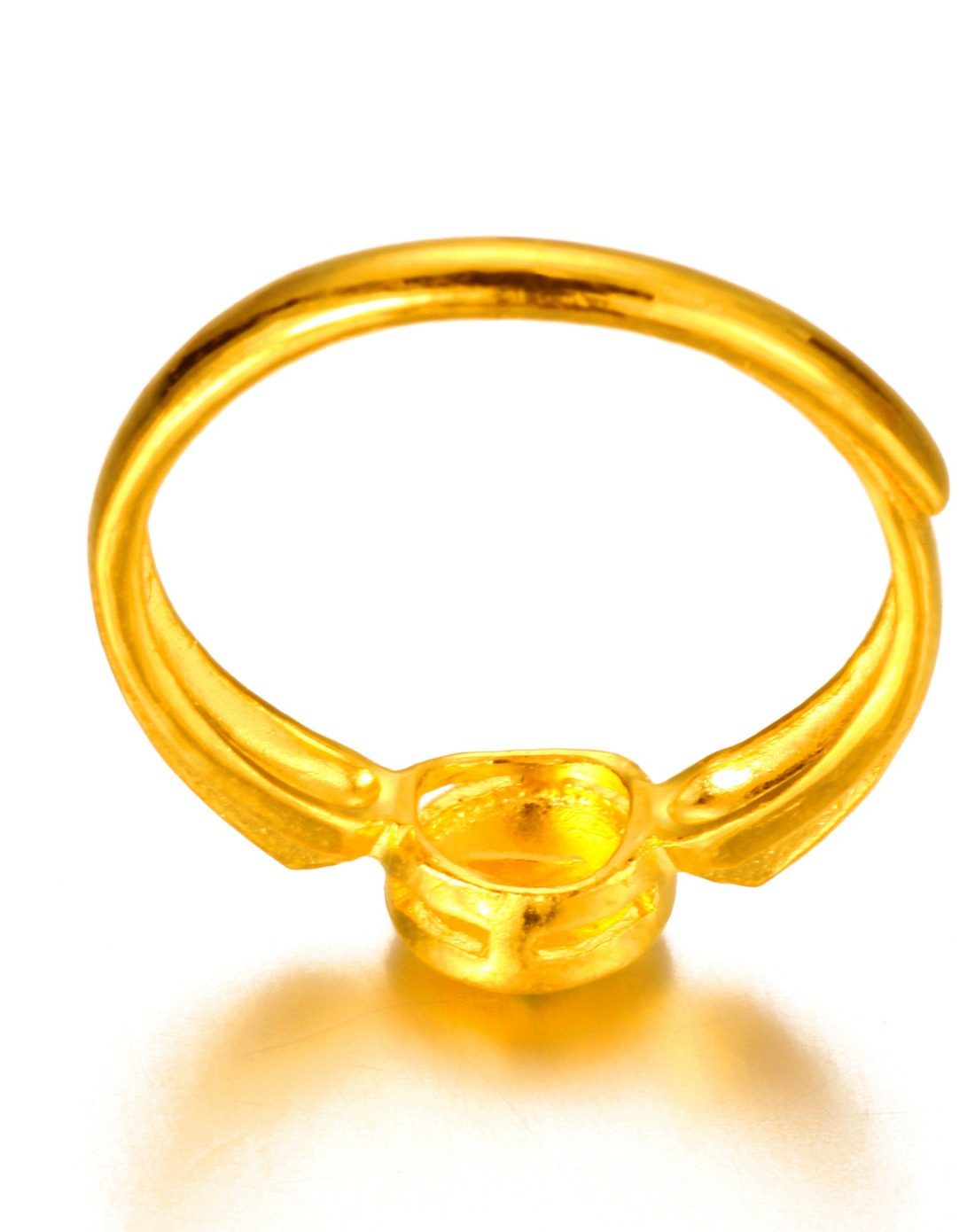 萃华珠宝：目前尚未与泡泡玛特建立合作关系