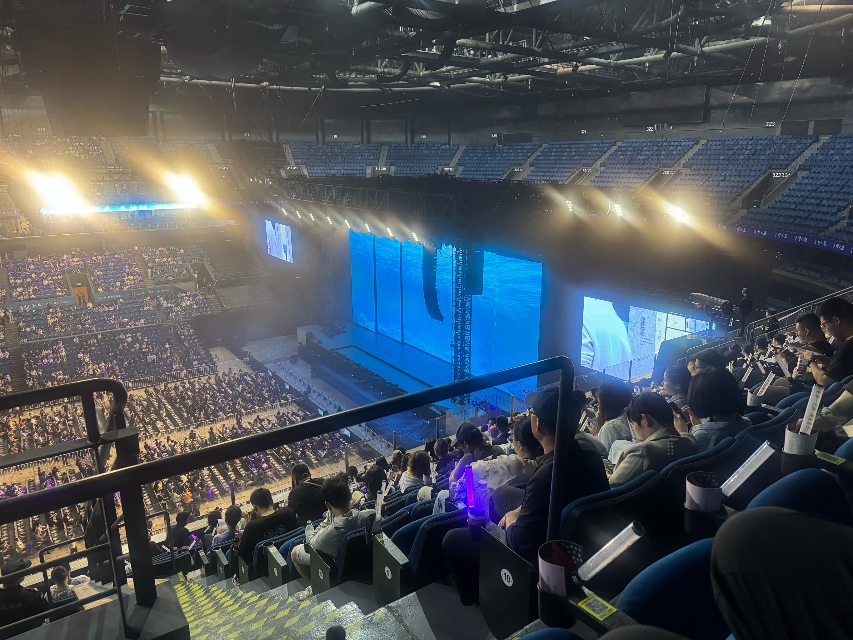 天海逐梦奏响“冰与火之歌”——直击深海可燃冰引燃现场