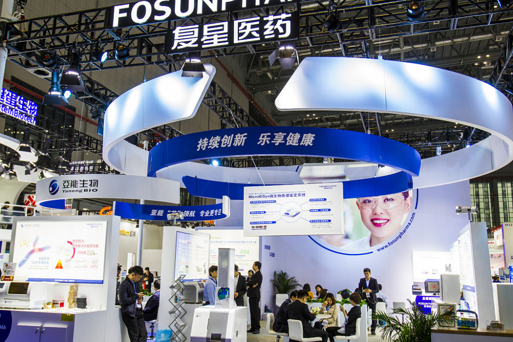 聚杰微纤：截止2025年10月10日股东人数为12066人