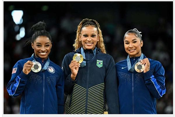 罗马尼亚总理出席奔驰新能源汽车部件生产线启动仪式