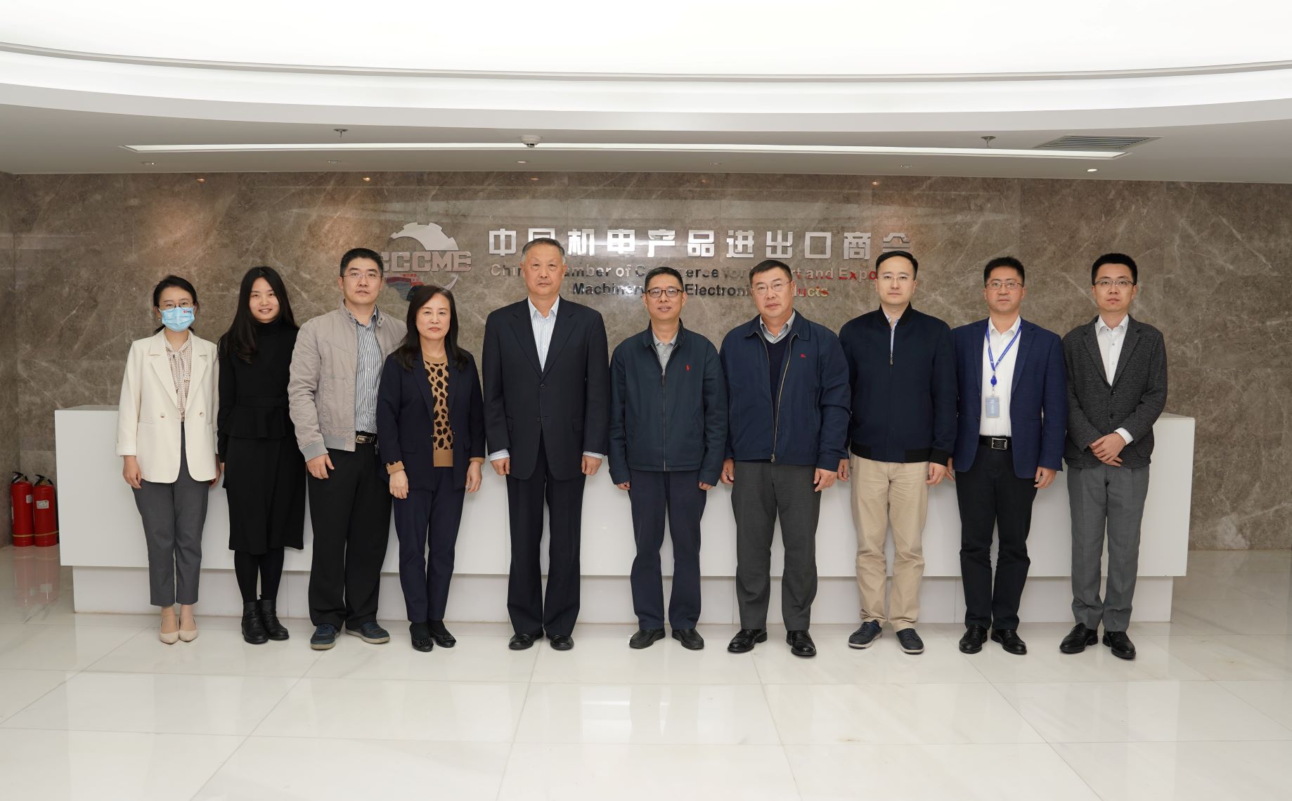 商务部合作司负责人解读《企业境外履行社会责任工作指引》