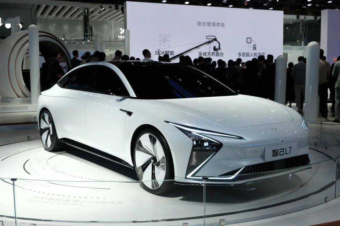 中创智领拟发债约43.5亿元，加码新能源车高端零部件，近三分之一用于补流