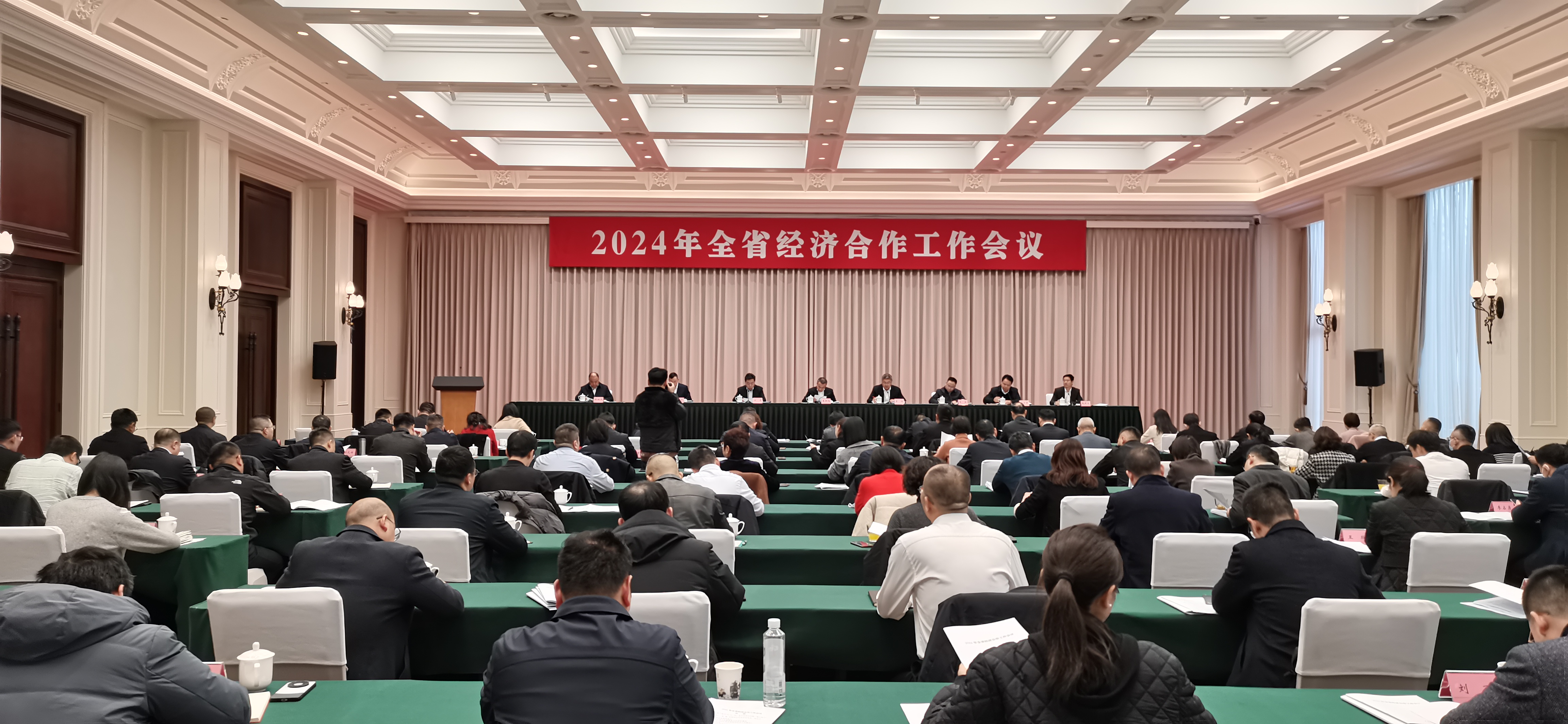 全国商务工作会议在京召开