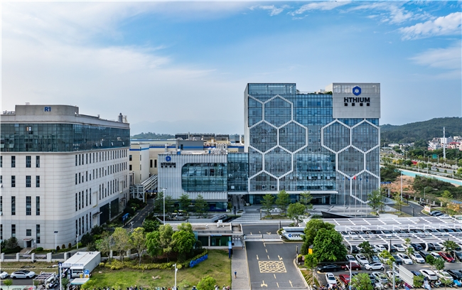 拓普泰克应收账款占比过半：研发费用率远弱同行，8名亲属在公司任职