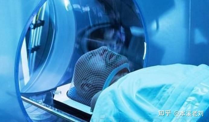 我国科学家发现极限尺寸一维铁电存储结构