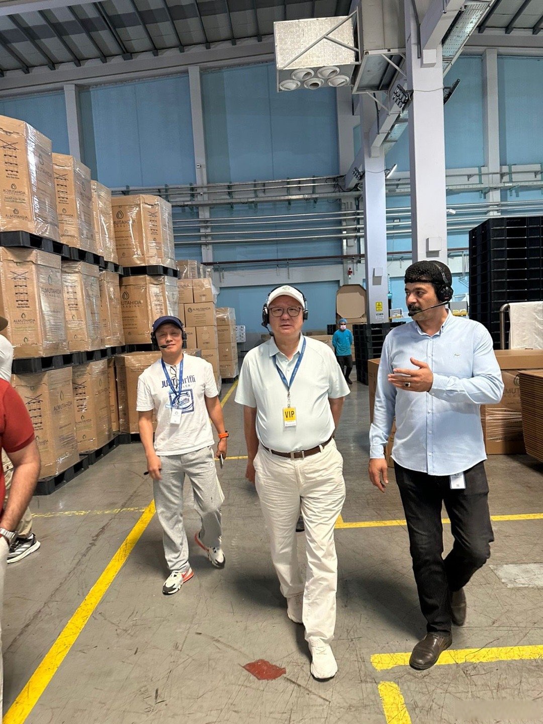 驻巴西大使祝青桥陪同巴西总统卢拉视察中车阿拉拉夸拉工厂