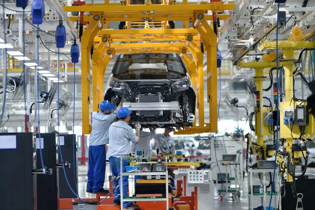 宁德时代获得实用新型专利授权：“上钉装置和电池生产线”