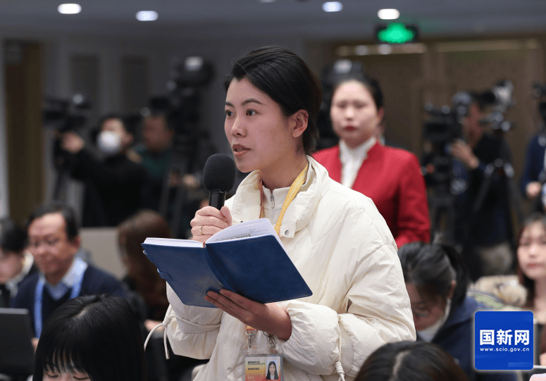 外汇局副局长李斌：过去一年外汇市场供求基本平衡 预期总体平稳