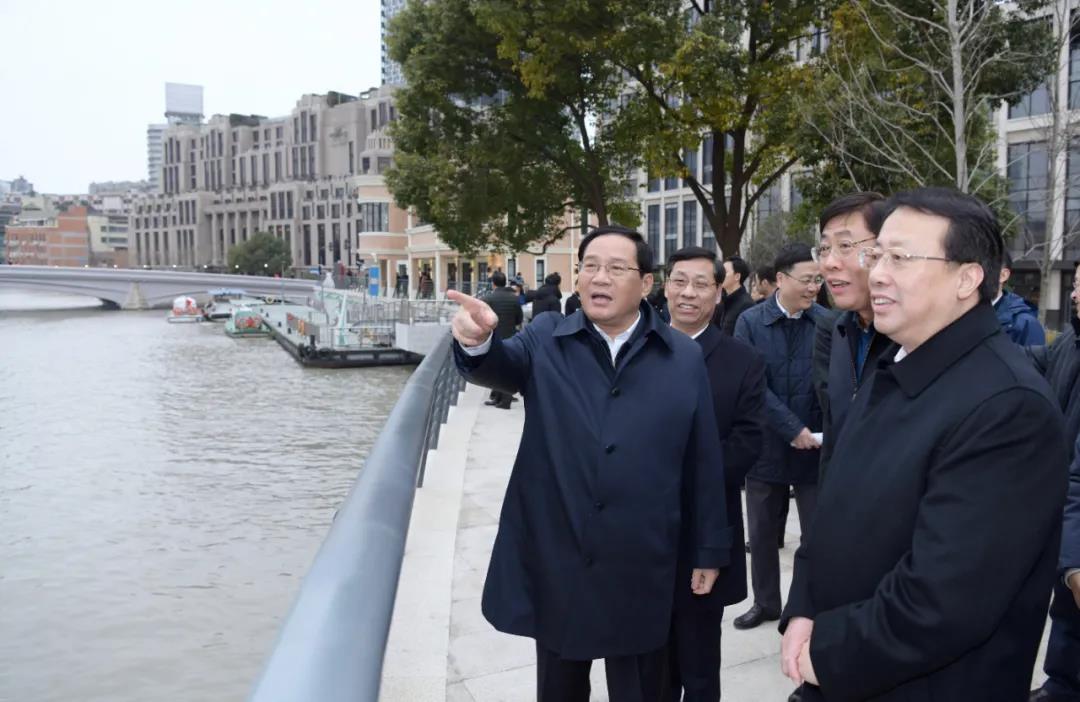 李强同澳大利亚总理阿尔巴尼斯通电话