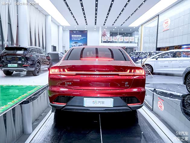 比亚迪获得发明专利授权：“遮阳装置及汽车”