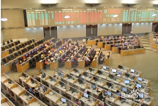 中金所：2025年12月处理违反交易限额行为14起 对涉及的42名客户采取限制开仓措施