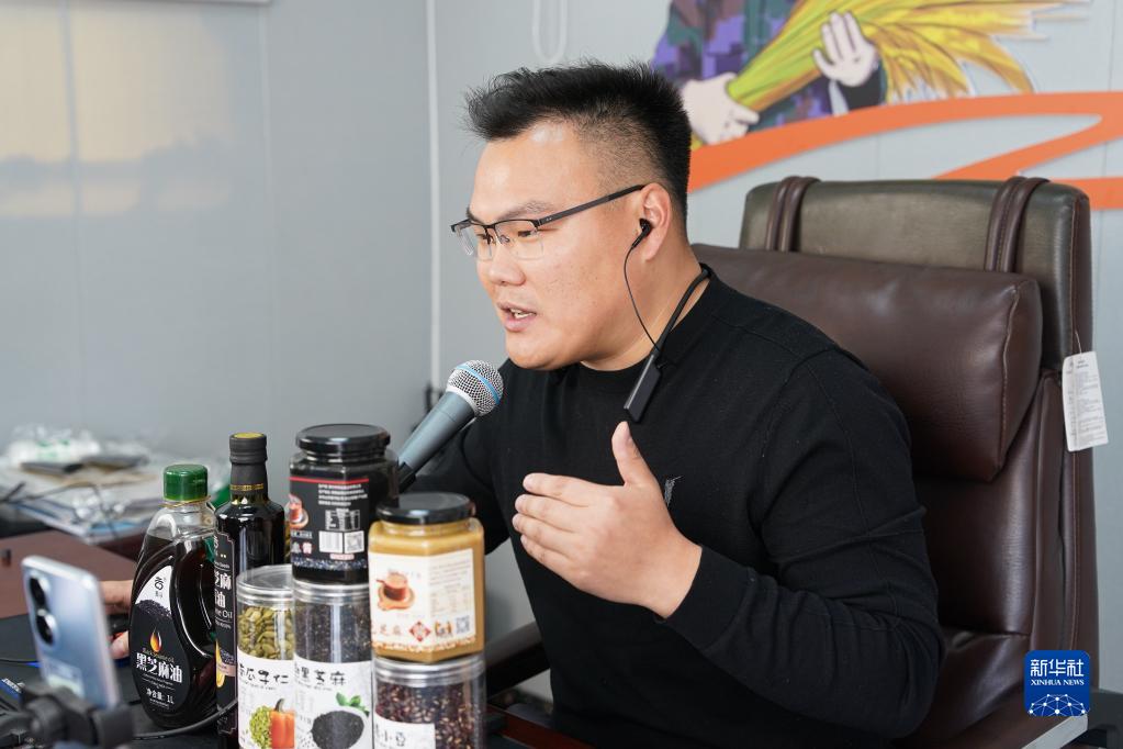 新华智见丨黄土塬上，算力中心加速向“词元工厂”转变