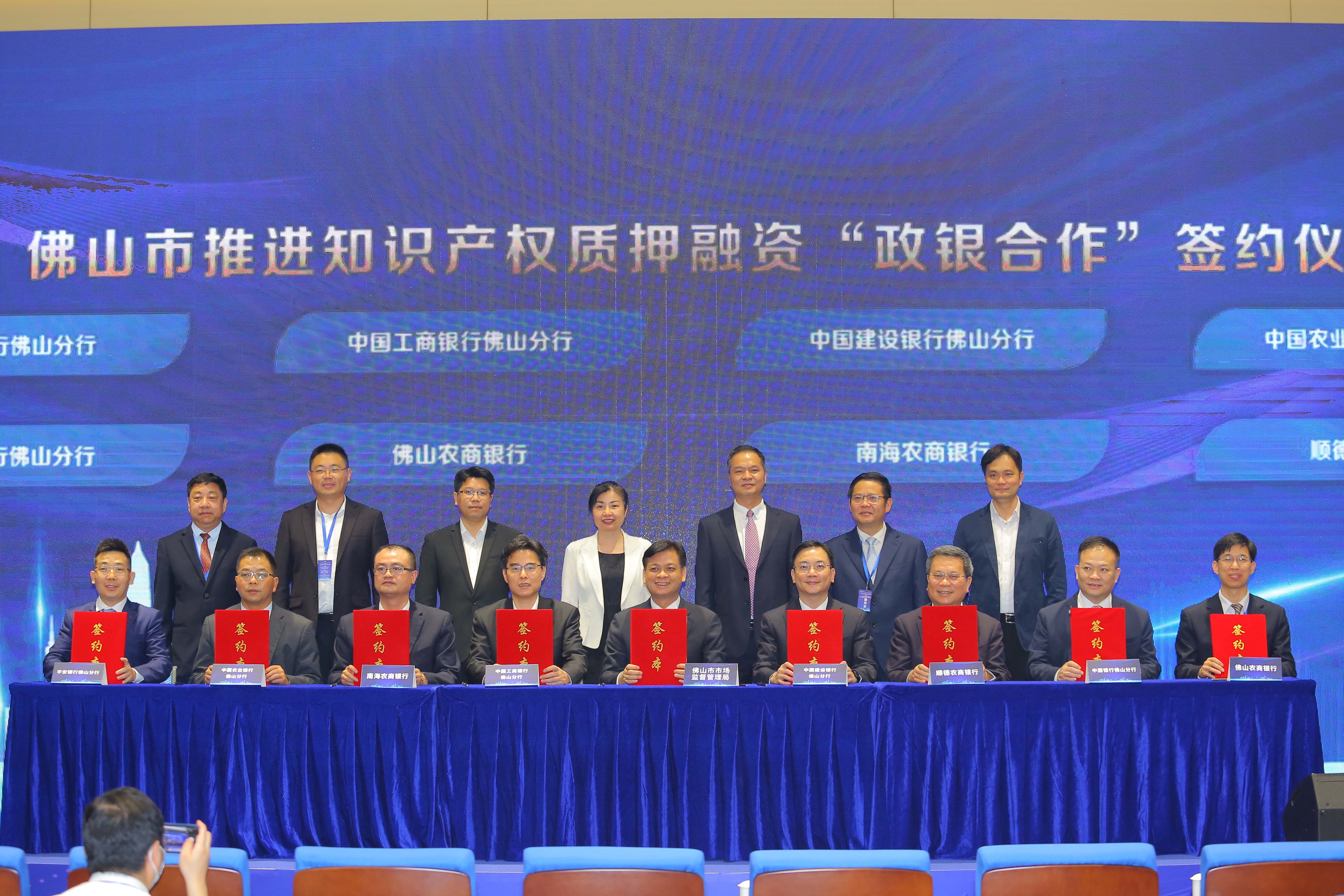 新加坡发布经济战略审查最终建议 提出八大战略方向
